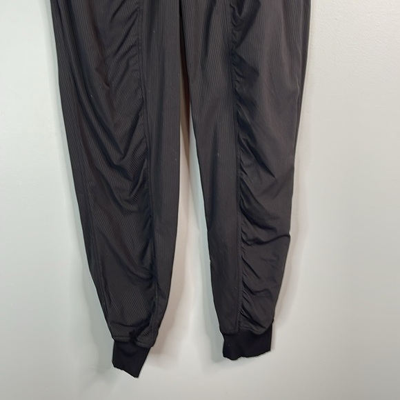 Lululemon Dance Studio Jogger 29" Black Swift Mid Rise Size 6 - Picture 4 of 11